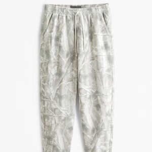 NWT Essential Cinched Sweatpants Abercrombie and Fitch